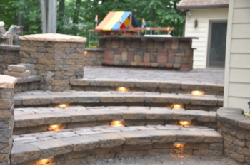 Architectural landscape lighting