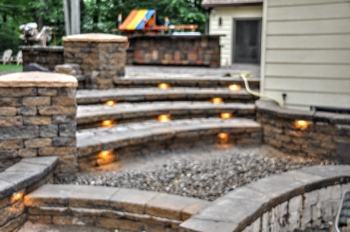 Low-voltage LED landscape lighting